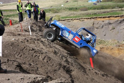 30.mai.2009binnischi_th_414__large_