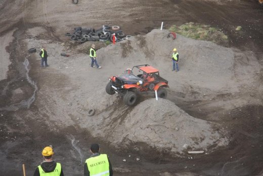 30.mai.2009binnischi_th_681__large_