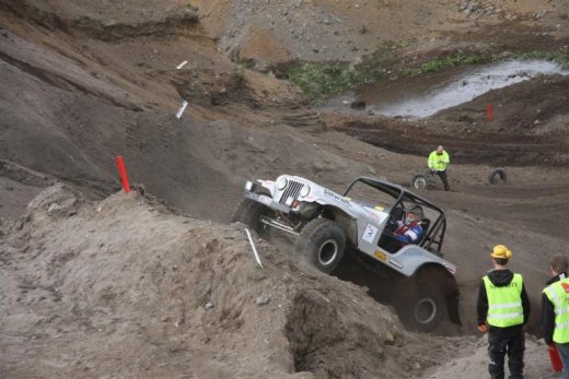 30.mai.2009binnischi_th_575__large_