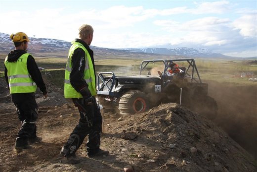 30.mai.2009binnischi_thpart2_515__large_