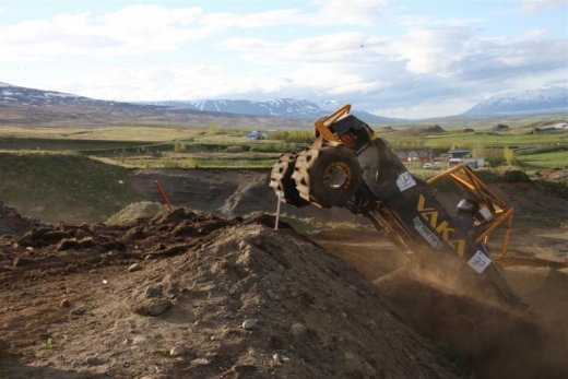 30.mai.2009binnischi_thpart2_520__large_