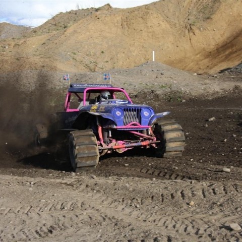 crop-30.mai.2009binnischi_thpart2_489__large_