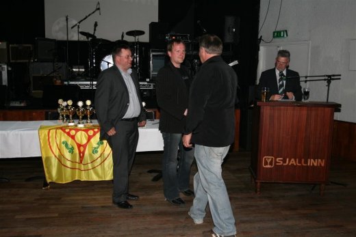 sjallasandur_31._mai_verdlaunaafhending_086__large_