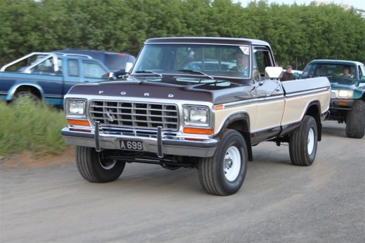 2010_b_ladagar_385__large_