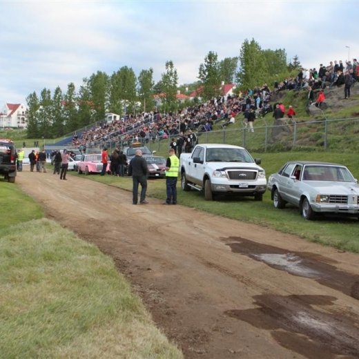 crop-2010_b_ladagar_637__large_