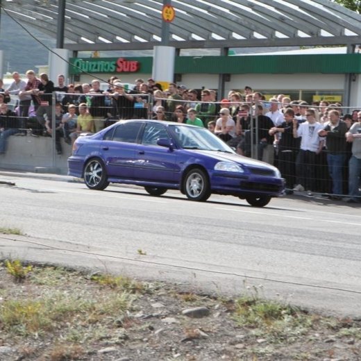 crop-2010_b_ladagar_1474__large_