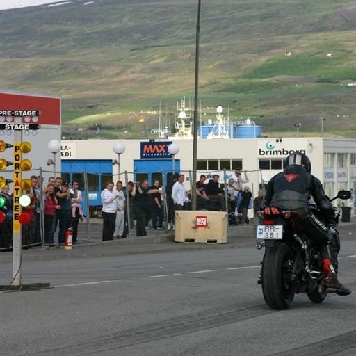 crop-img_5325__large_