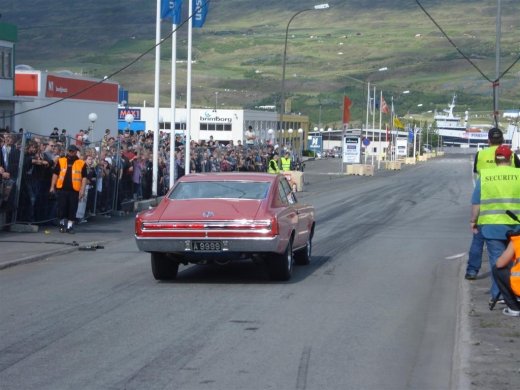 j_n_.2010_048__large_