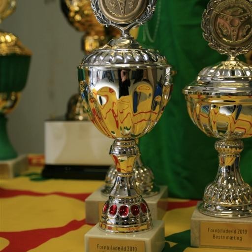 crop-11.12.10_008__large_