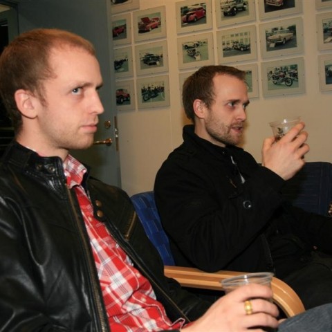 crop-11.12.10_020__large_