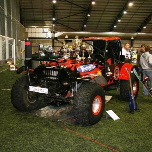 crop-2011_b_ladagar_042__large_