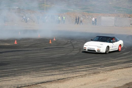 2011_b_ladagar_247__large_