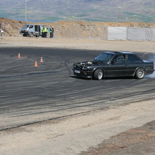 crop-2011_b_ladagar_215__large_