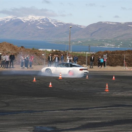 crop-2011_b_ladagar_241__large_