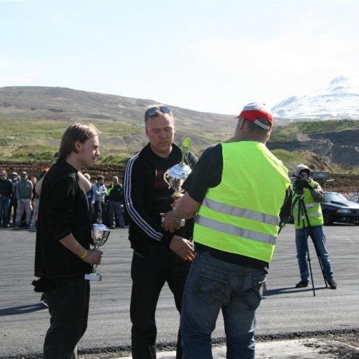 crop-2011_b_ladagar_286__large_