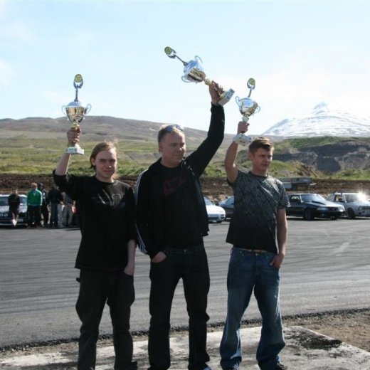 crop-2011_b_ladagar_291__large_