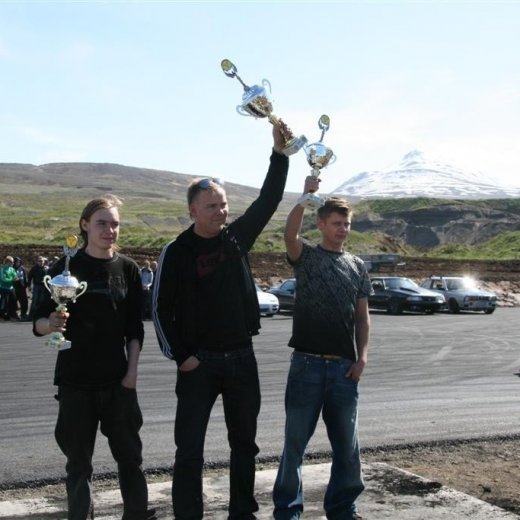 crop-2011_b_ladagar_292__large_