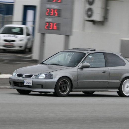 crop-2011_ba_2758__large_