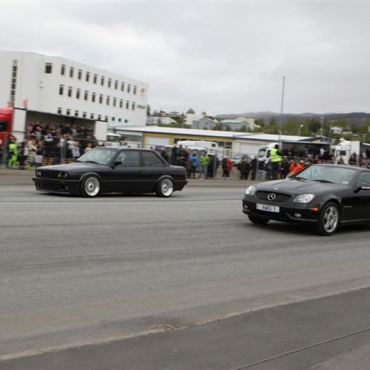 crop-2011_ba_977__large_