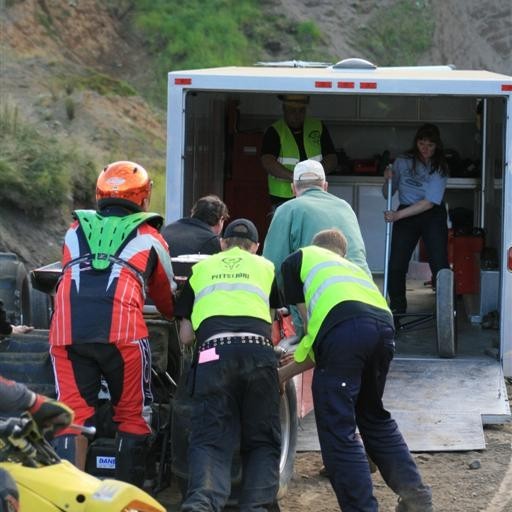 crop-img_9070__large_