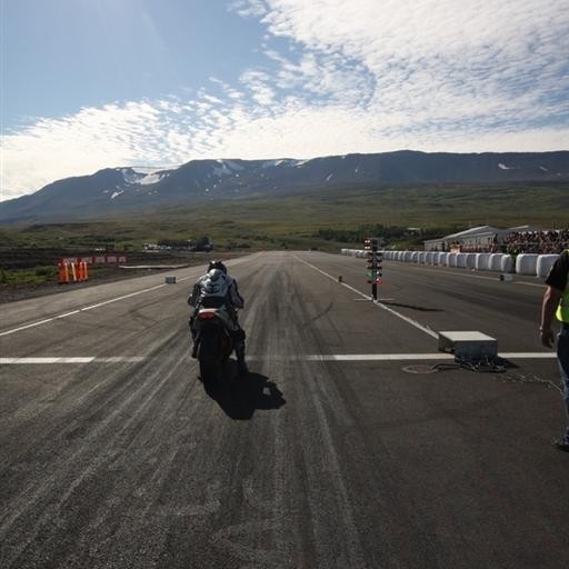 crop-090-img_4770__large_