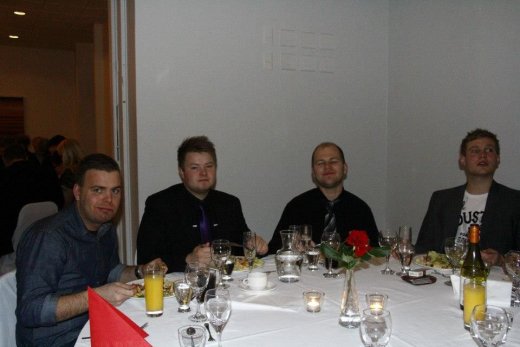 409365_4152428047605_1646081273_n