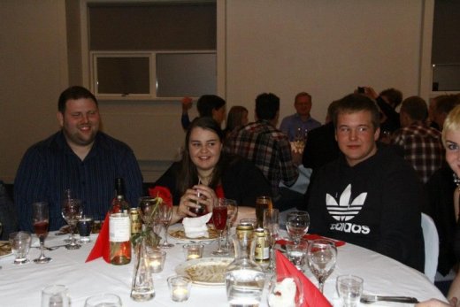 602421_4152438167858_144234546_n