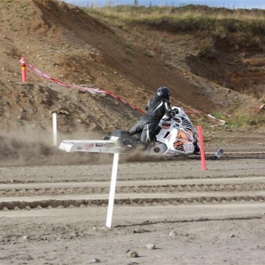 crop-img_9357__large_