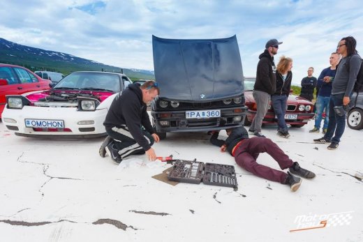 13521886_1626791850969246_300478385675392664_n-1