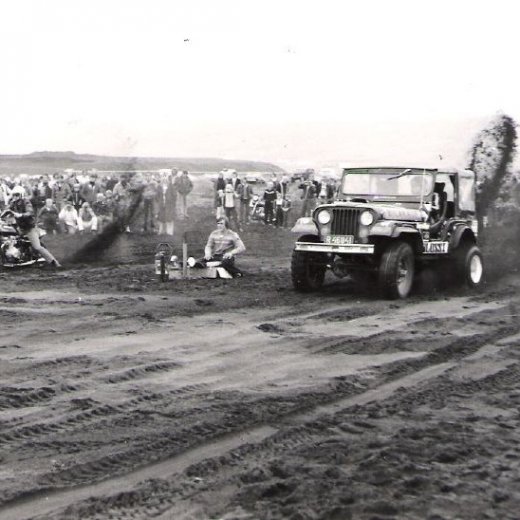 crop-1916506300_201834900b_o