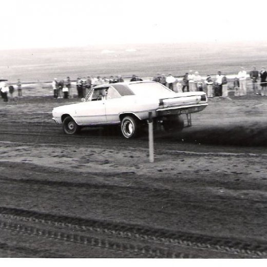 crop-1916518484_2774f4cb11_o